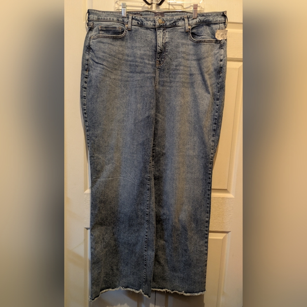 NYDJ Teresa Wide Leg 20W Medium Wash Raw Hem Lift Tuck Technology NWOT